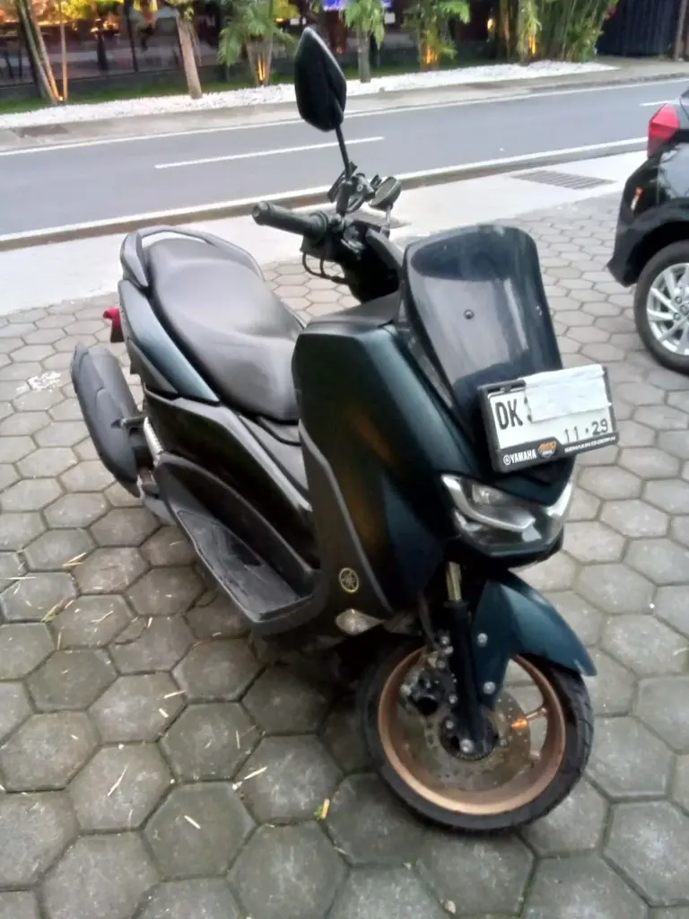 Продам Yamaha NMAX 155 cc АBS (конец декабря 2023)