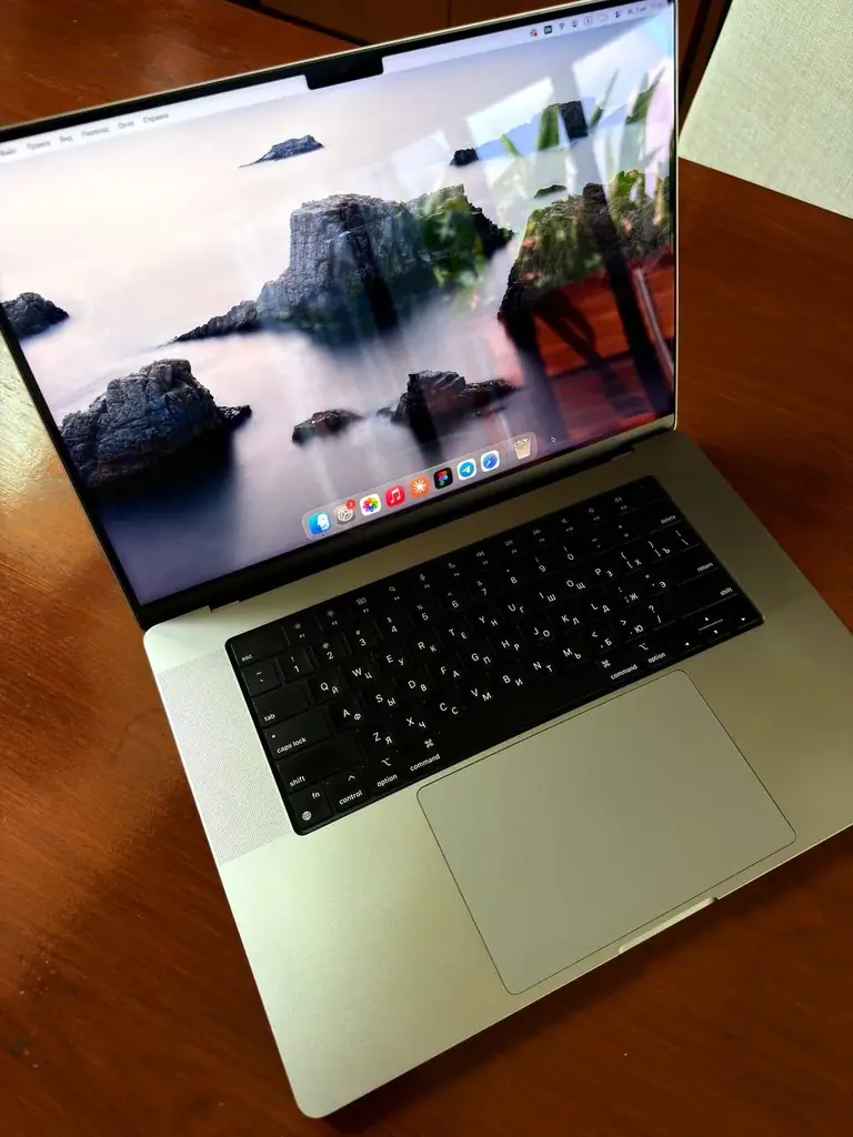 💻 MacBook Pro 16" M2 Pro / 16GB / 512GB (2023)