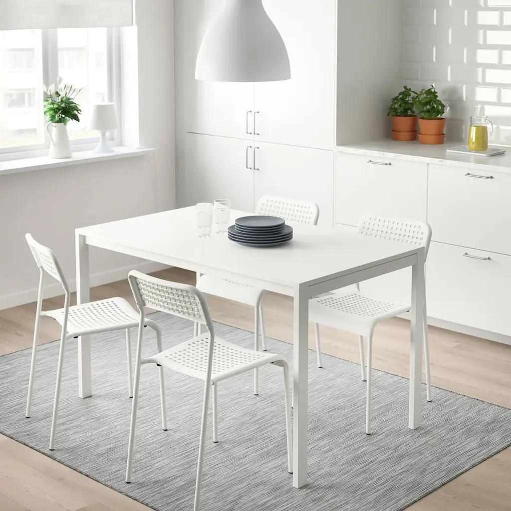 Продаю кухонный стол от IKEA (Стол - MELLTORP IKEA/МЕЛЬТОРП ИКЕА, 125х75х74) в отличном состоянии.