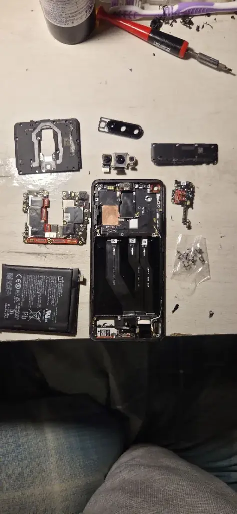 Продам запчасти на oneplus 8