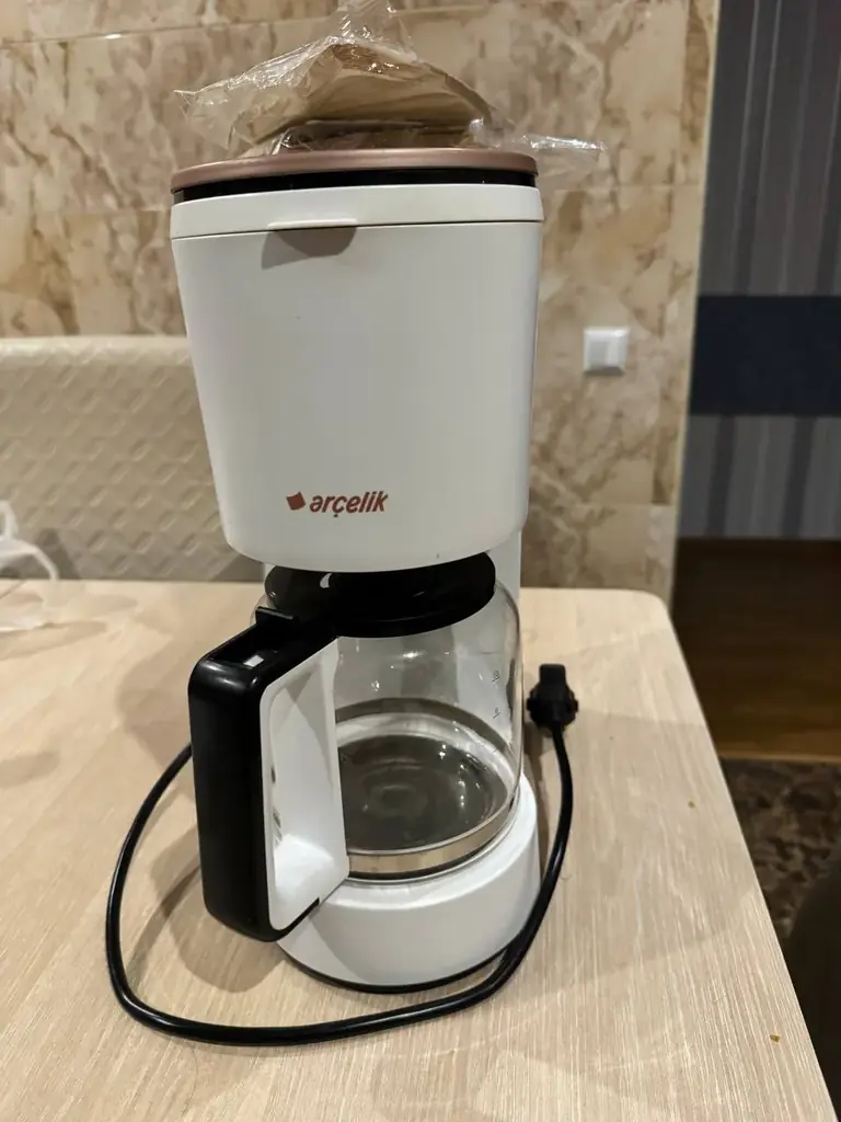 Продаётся кофеварка Arçelik (капельная)
