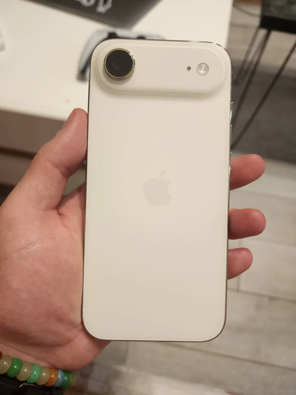 Продам Iphone Air 256 gm esim