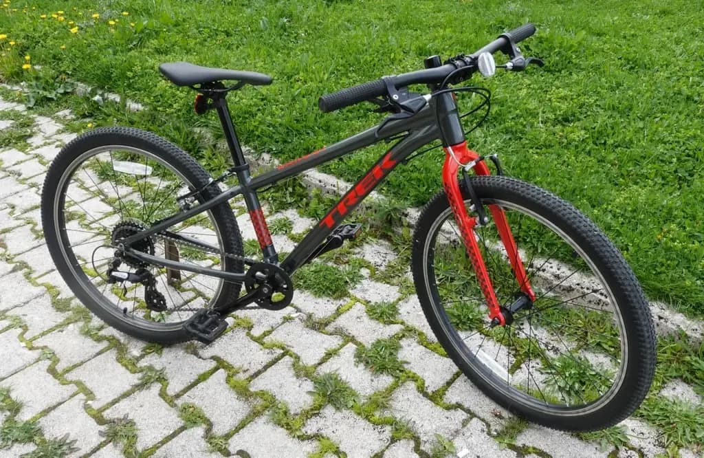 🚵🏻♀️ Детский кросс-кантри велосипед Trek Wahoo 24