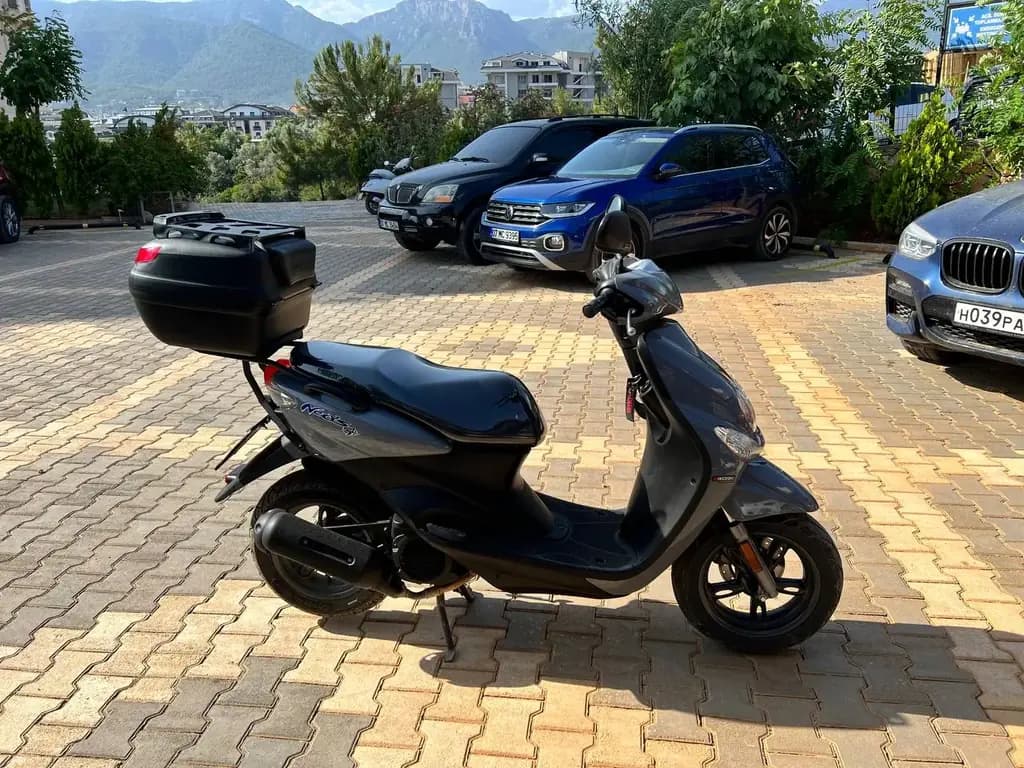 Скутер Yamaha Neos 4 (2018), пробег 25 тыс.км.