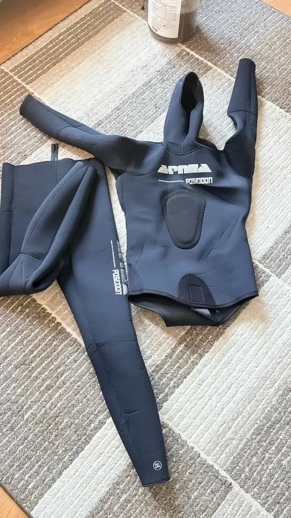 Да, я продаю очень хороший гидрокостюм для дайвинга, Apnea 5 мм, размер 2XL, новый, 3000 турецких л…