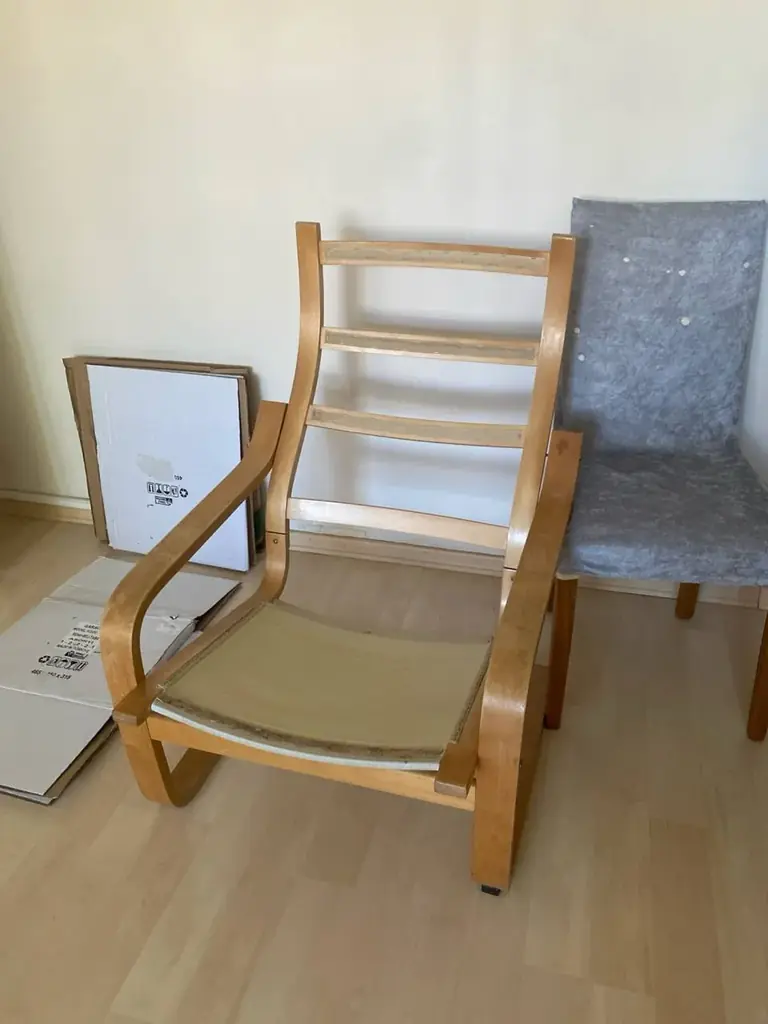 Продается кресло-качалка из Ikea за 900 Лир без подушек из-за переезда продаем. Самовывоз можем дог…