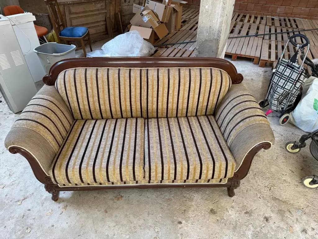 Продам диван 3000 tl, шкаф 3000 tl и два кресла 5000 tl