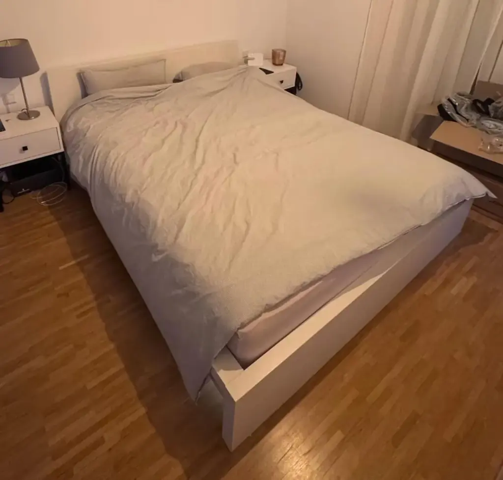 Кровать IKEA MALM