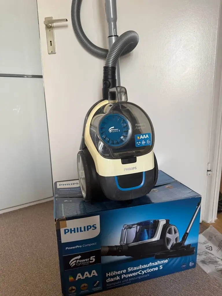 Пылесос Philips Power Pro Compact полностью рабочий 45€ Кройцберг