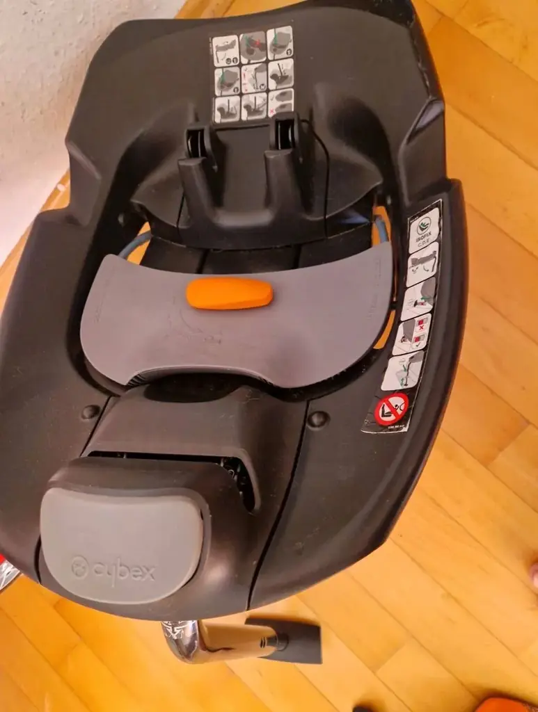 Продам Cybex Isofix Base для автокресла 10 евро