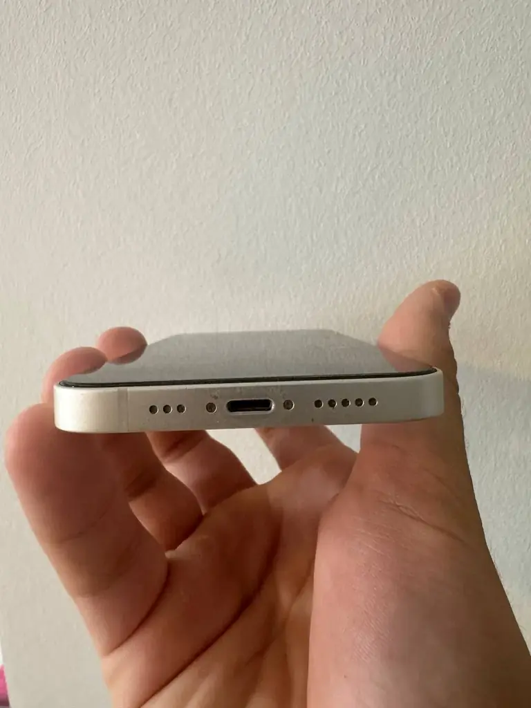 Продам iPhone 13, 128 ГБ 300€