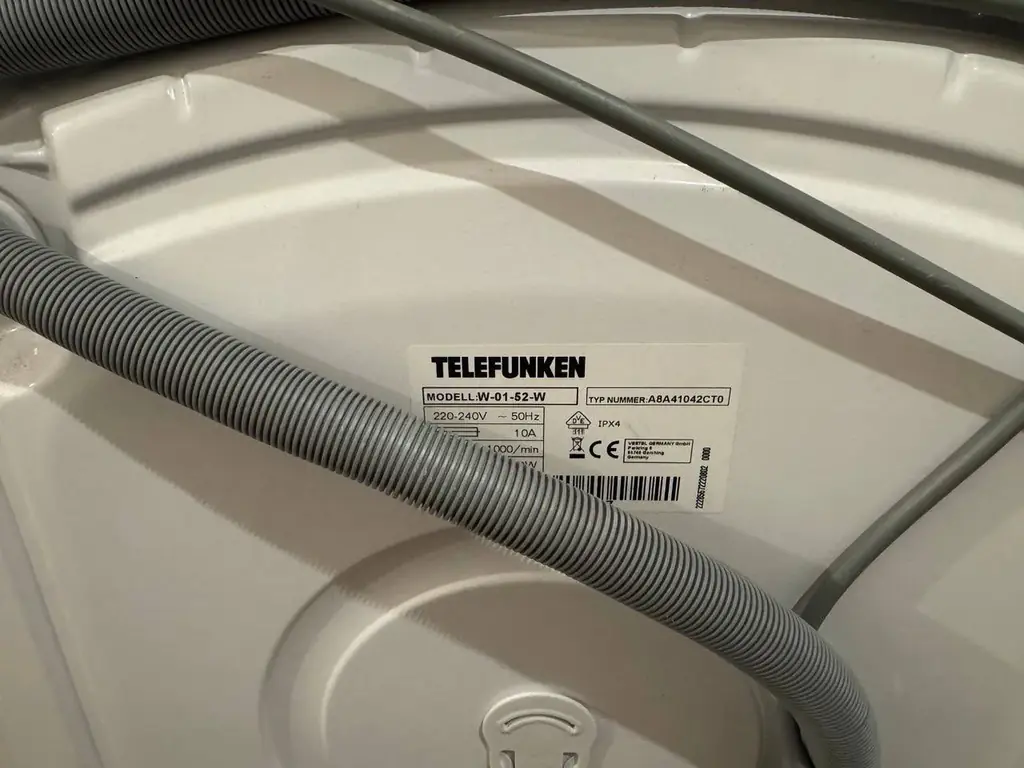 Продам стиралку Telefunken W-01-52-W. Состояние отличное - все работает. Цена €50. С торгом. 10587 …
