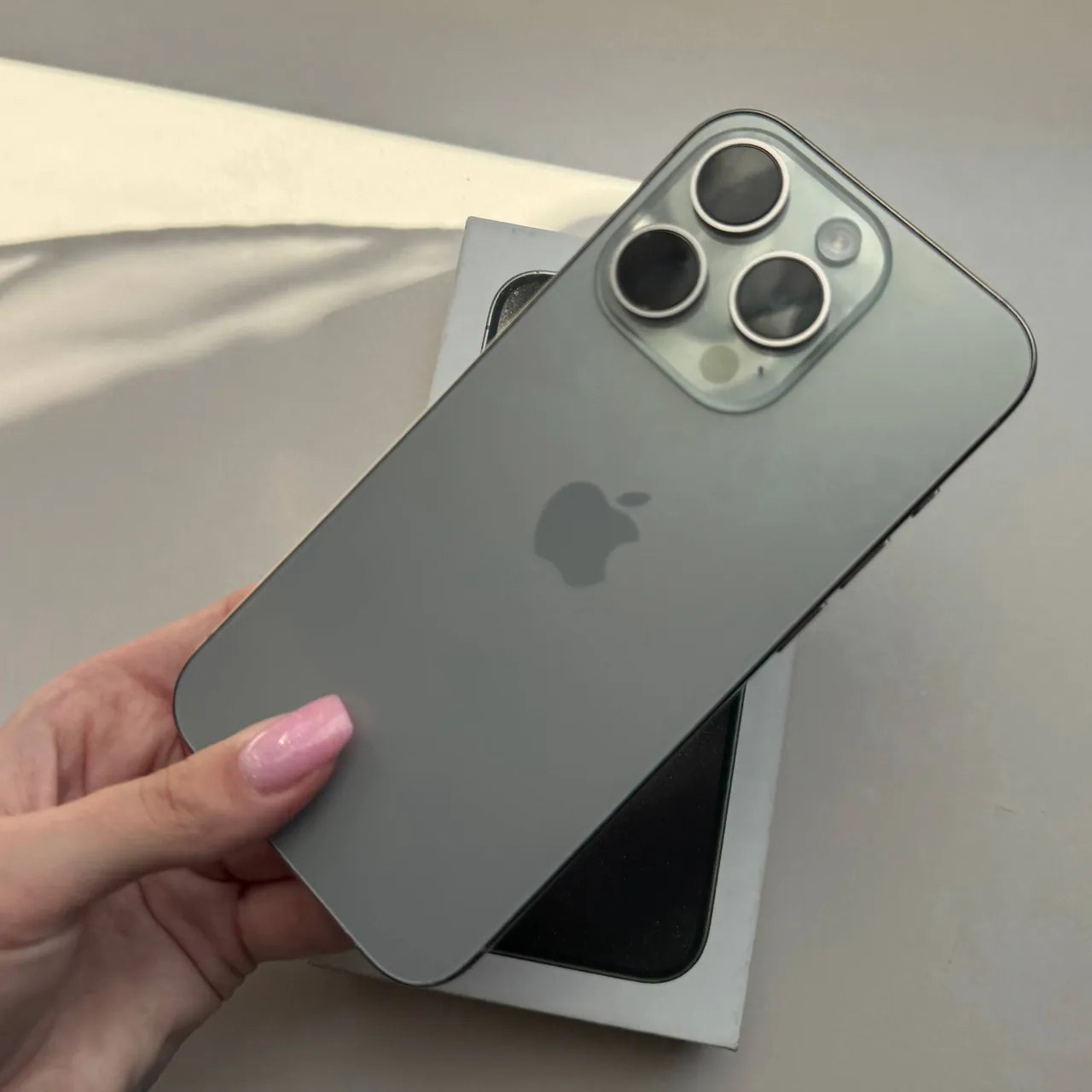 iphone 15 pro / 256 gb