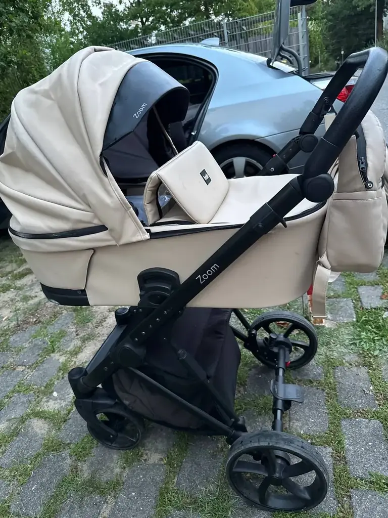 Продаю универсальную детскую коляску Bair Zoom 2 в 1 . Коляска подходит для ребёнка с рождения и пр…
