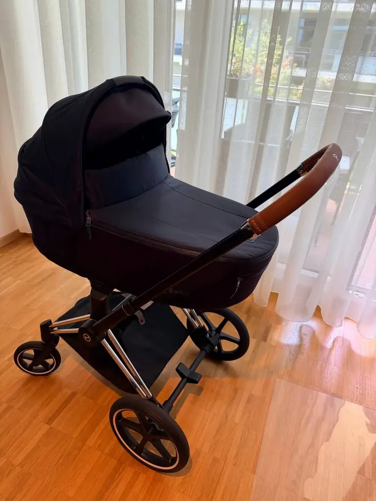 Продам коляску Cybex Priam 4 2в1 в отличном состоянии 🤗В комплекте дождевик,защита от солнца,подст…