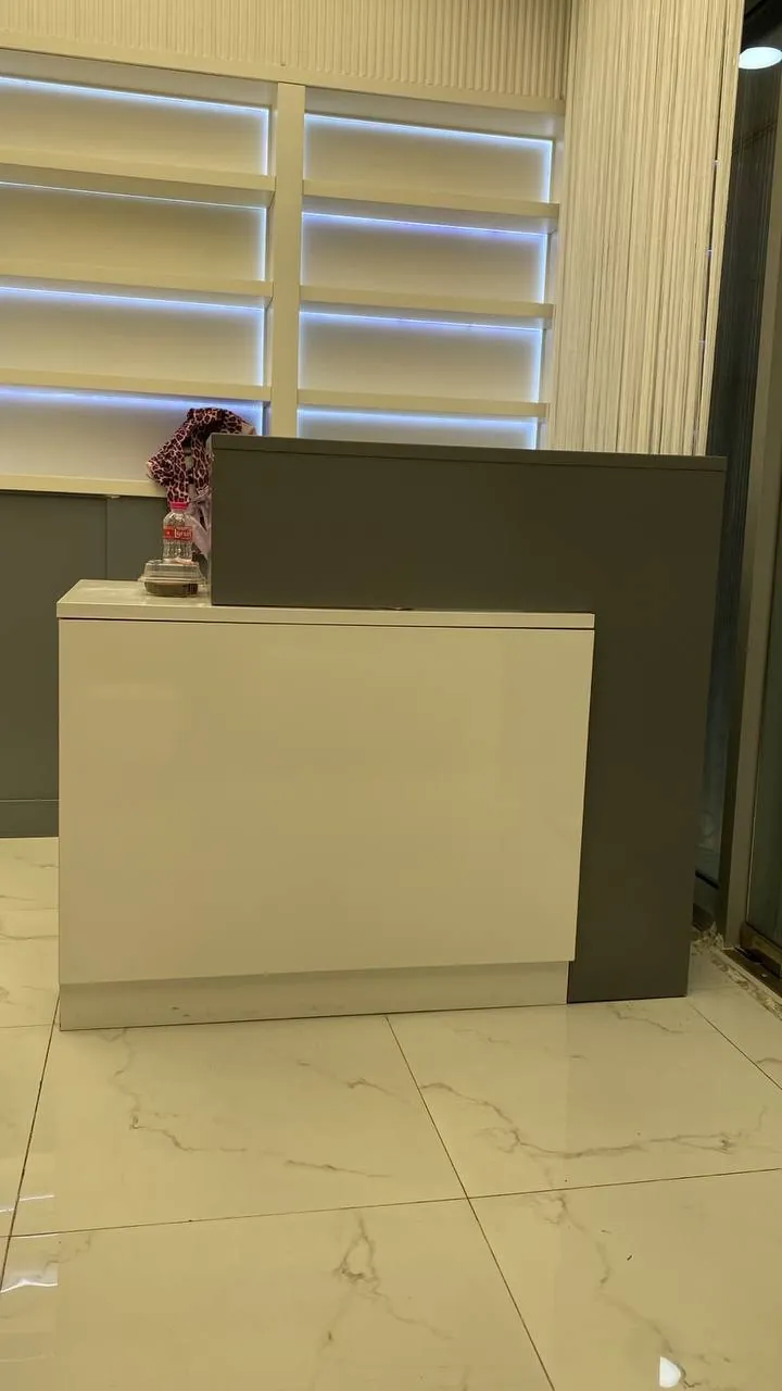 Шкаф / стеллаж -100 aed