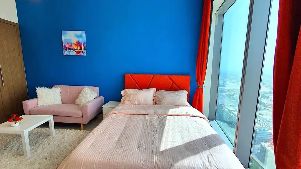 Продается кровать Queen Size