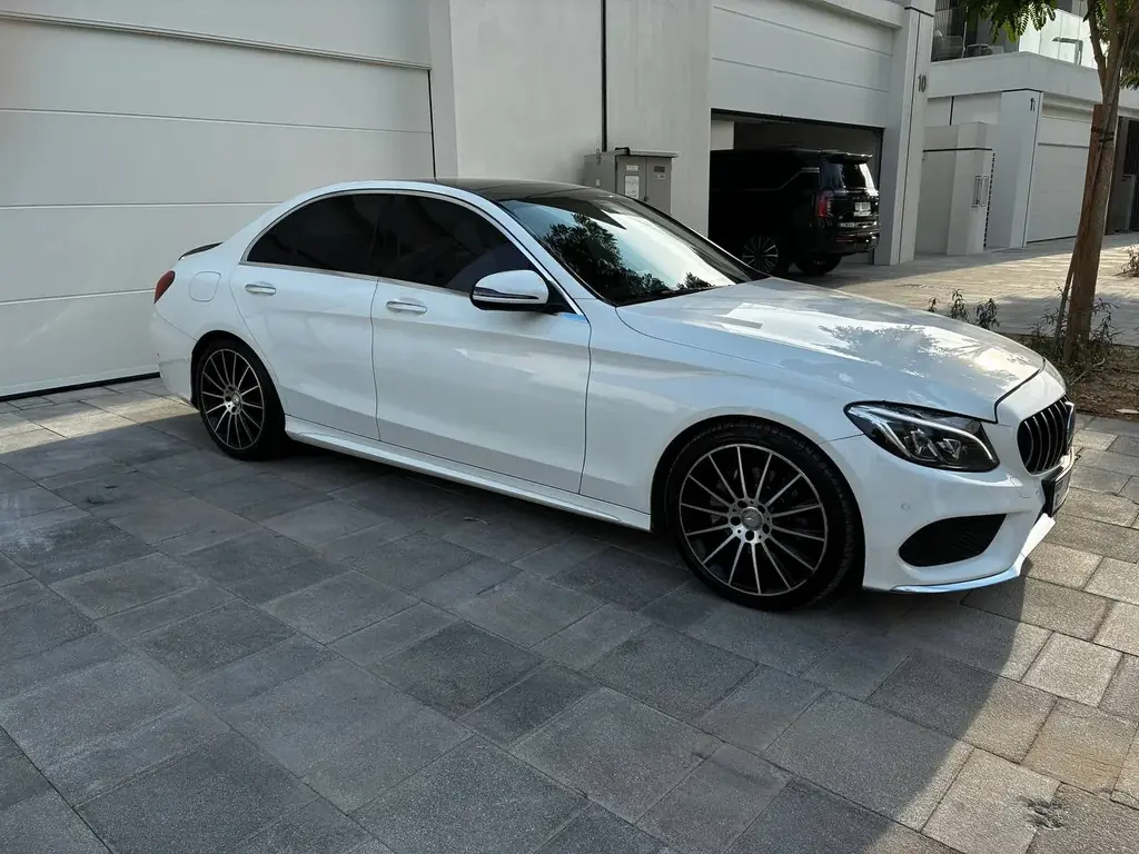 Продам свой Mercedes c-200 AMG line, 2016