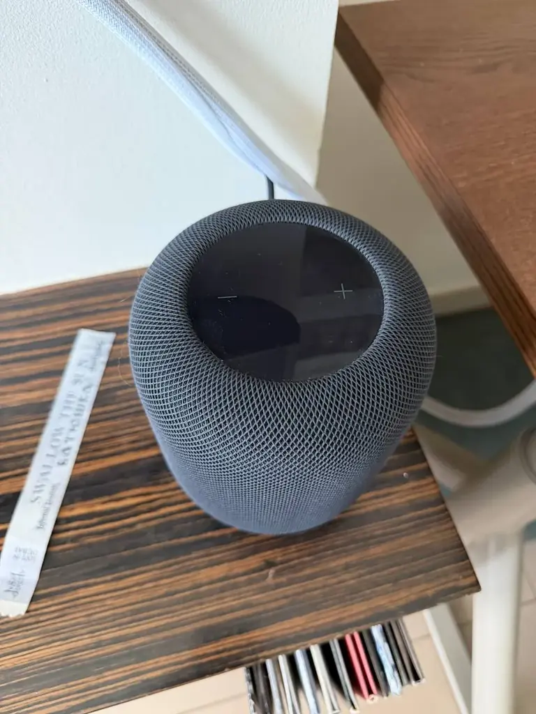 Две колонки Apple, || generation (Siri), номера MQJ73LL/A MQJ73ZP/A