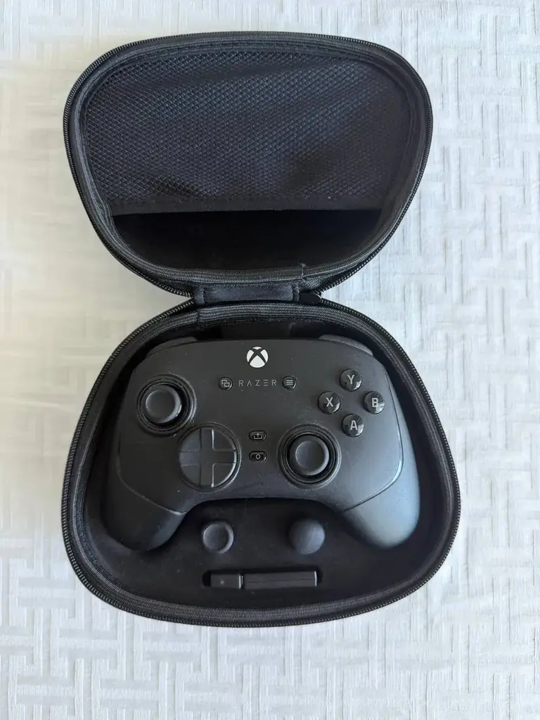 Razer Wolverine V3 Pro without wireless, wire only (like Tournament Edition) wireless dongle doesn'…