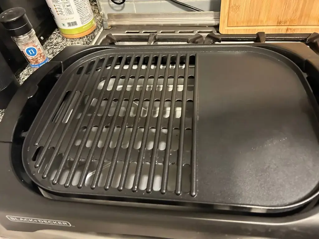 Black Decker indoor electric Grill 80 AED