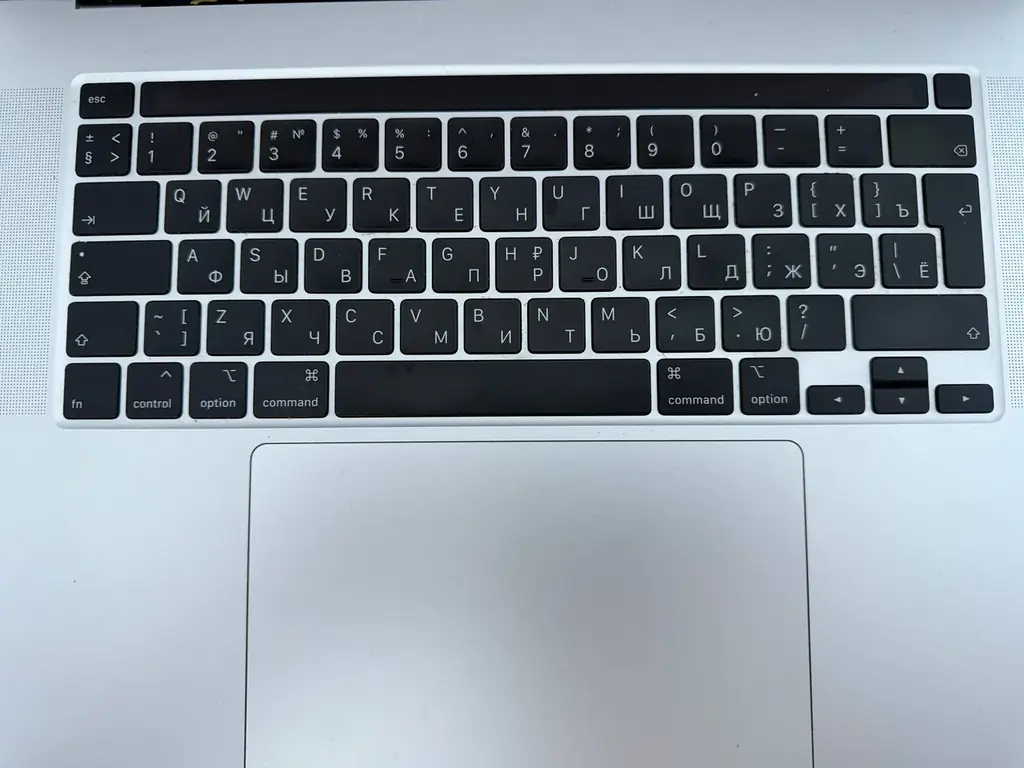 Продам MacBook Pro 2019