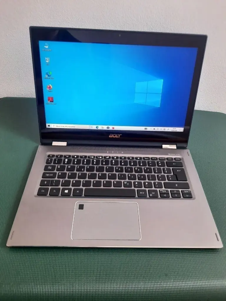 Продам сенсорный ноутбук 2 в 1 (ноутбук и планшет) Acer Spin 5 SP513 Core i5-8265U / 13,3-FHD / 8GB…