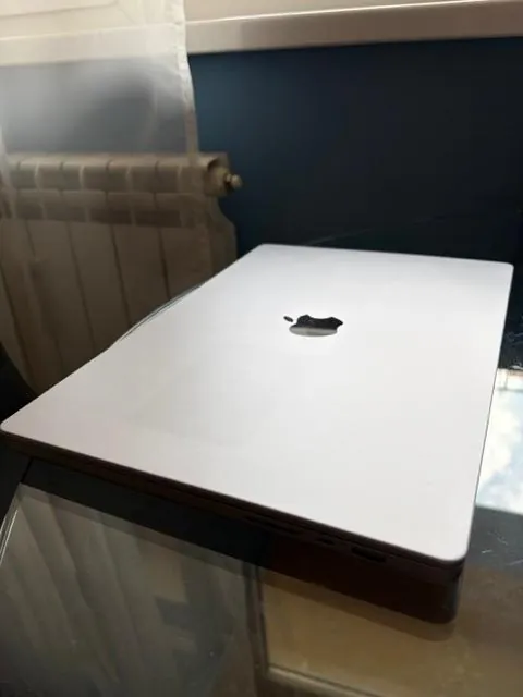 Продаю личный ноут (т.к. выдали рабочий) MacBook Pro M1 MAX 16-inch 64GB (A2485).