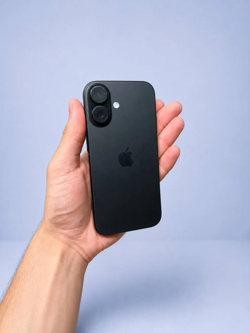Продам iPhone 16 128 ГБ у стані 9/10.