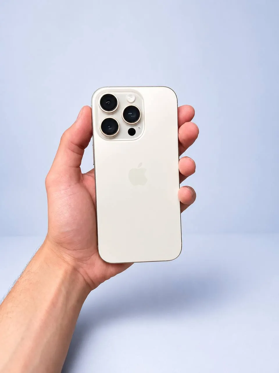 Продам iPhone 16 Pro, 128 ГБ.