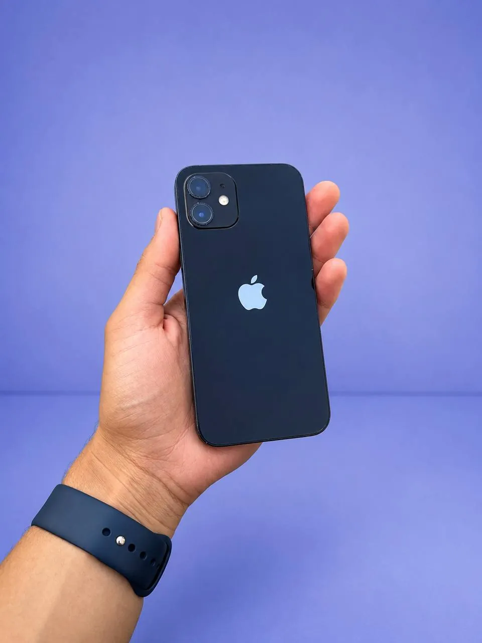 Продаю iPhone 12 у стані 9/10.