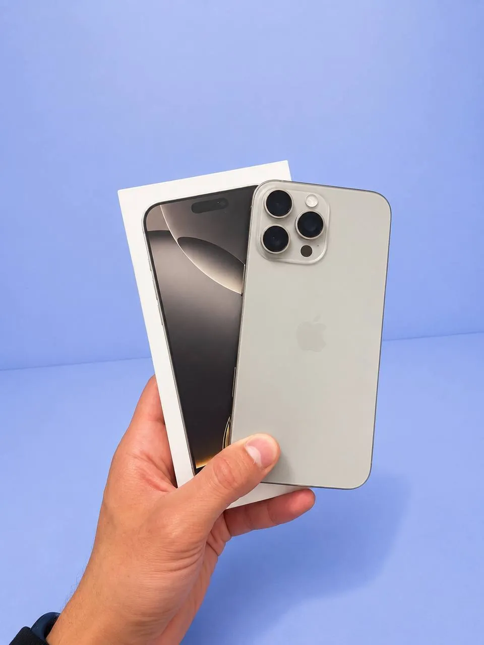 Продам iPhone 16 Pro Max 256 GB у стані 10/10.
