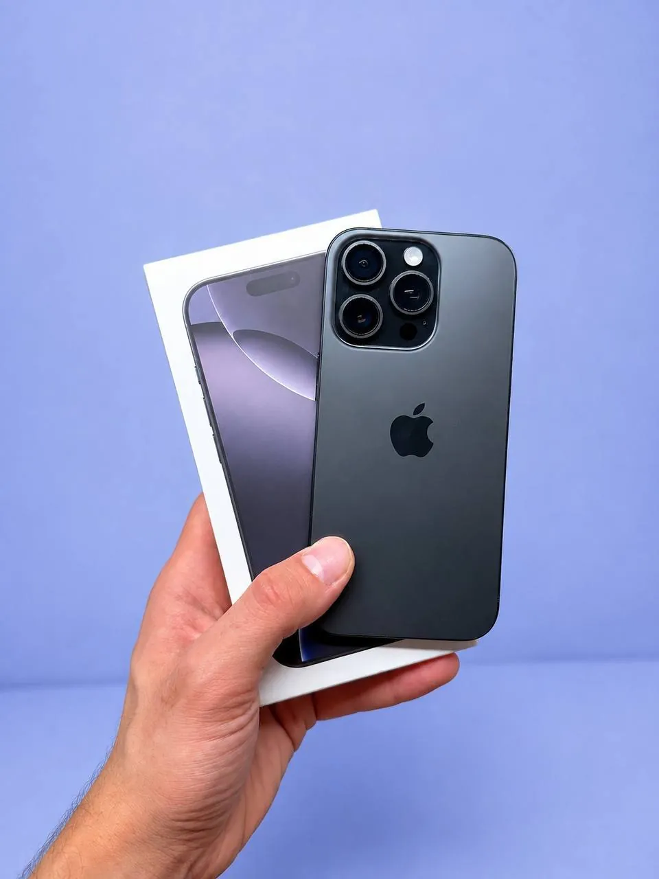 Продам iPhone 16 Pro 256 ГБ у стані 9,8/10. Дисплей в ідеальному стані, на корпусі є ледь помітні с…
