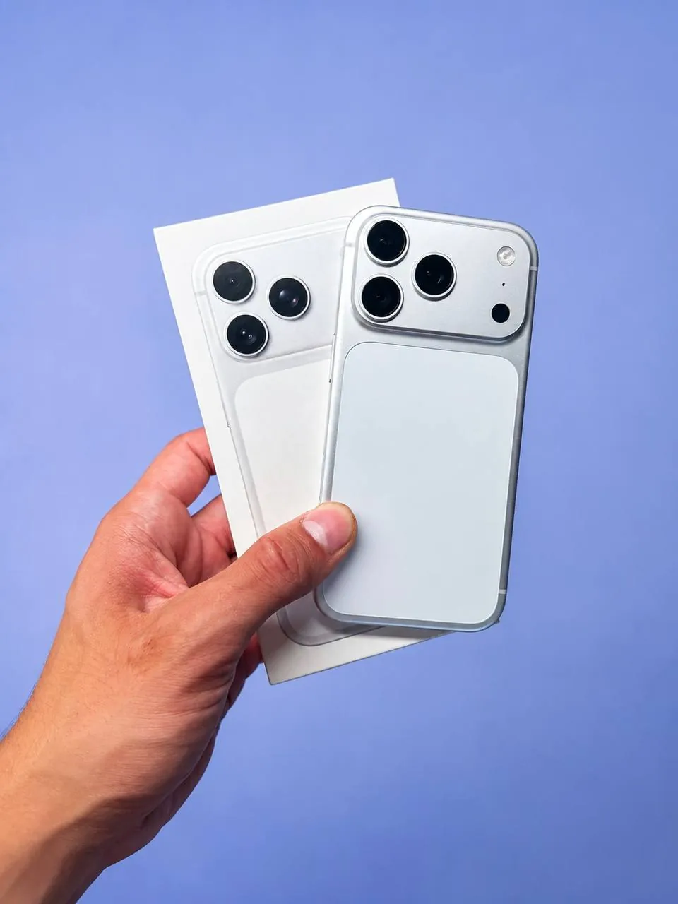 Продам iPhone 17 Pro 256 ГБ у стані 10/10. Телефон повністю оригінальний, нічого не ремонтувалося т…
