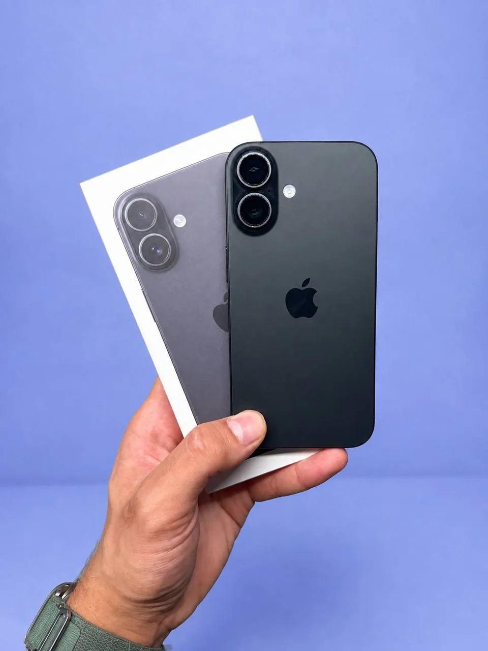 Продам iPhone 16 128 ГБ у стані 9,9/10. Телефон практично новий — лише 15 циклів заряджання. Нічого…