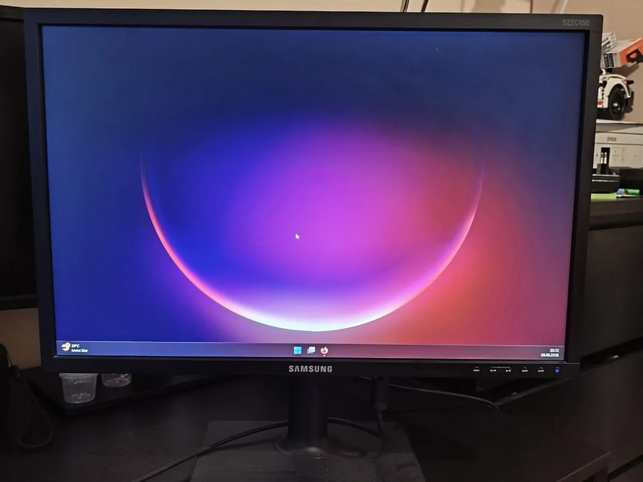 Вітаю, продаю монітор Samsung S22C450BW, 22" у справному стані, без дефектів за 50€.