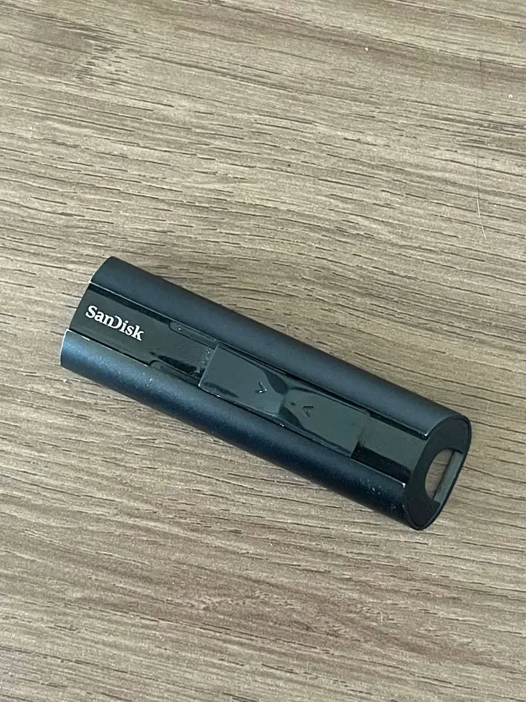 Продам флешку SanDisk Extreme Pro 128gb. Один из лучших флэш накопителей на рынке!