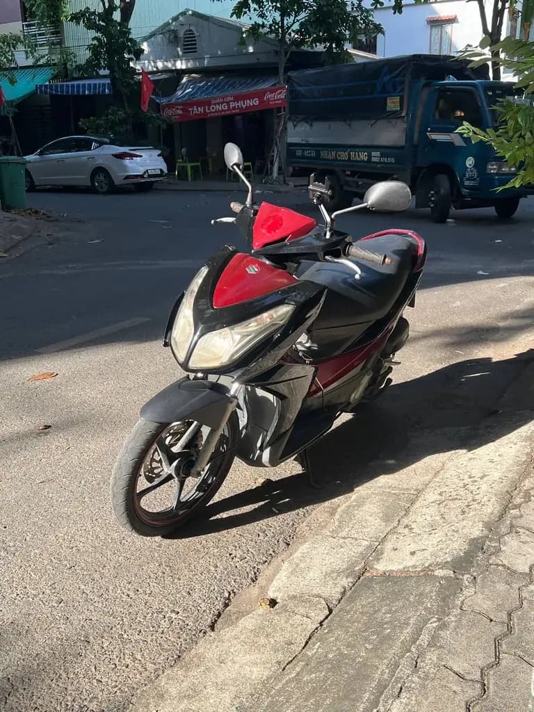 Продам мопед Suzuki Impulse 2016 год(конец 2015). Хорошие тормоза, спидометр и весь свет работает. …