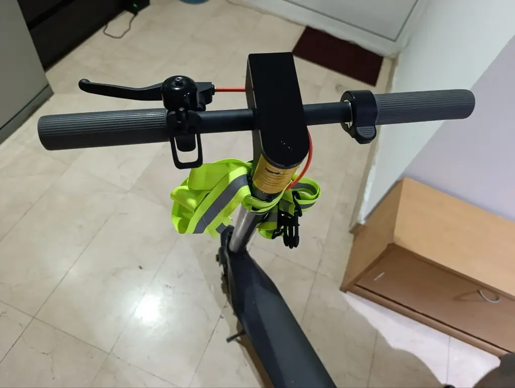 Продаётся скутер Xiaomi 4 lite. Купили 3 месяца назад в случае переездом продаём. Стоимость 650 дир…