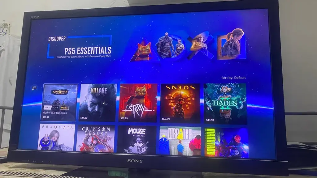 Телевизор Sony Bravia 40 inch 300 aed использовался как монитор для игр , пульт утерян