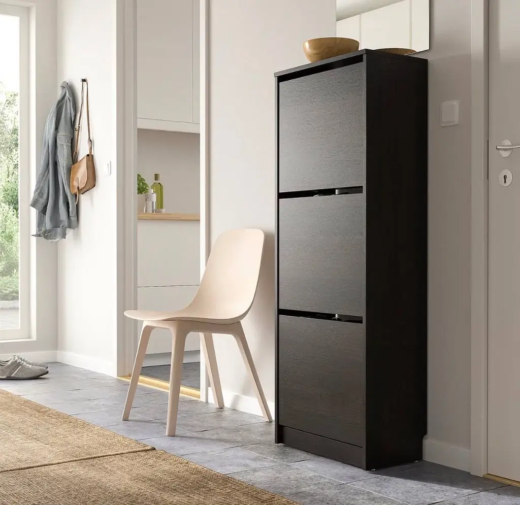 Продаются обувные шкафчики IKEA BISSA в отличном состоянии.