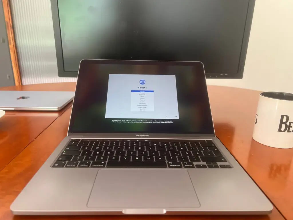 Продаю MacBook Pro 13” M1 (2020), 8/256.