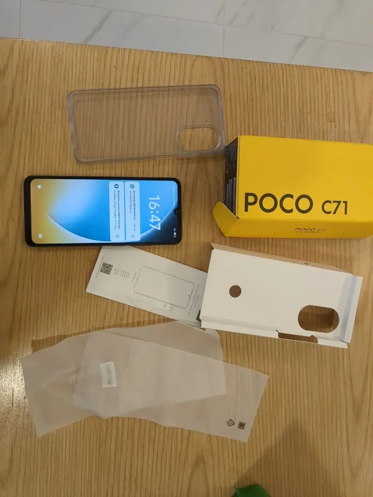 Продам poco c71 в отличном состоянии , самовывоз, джомтиен, цена :1300 бат