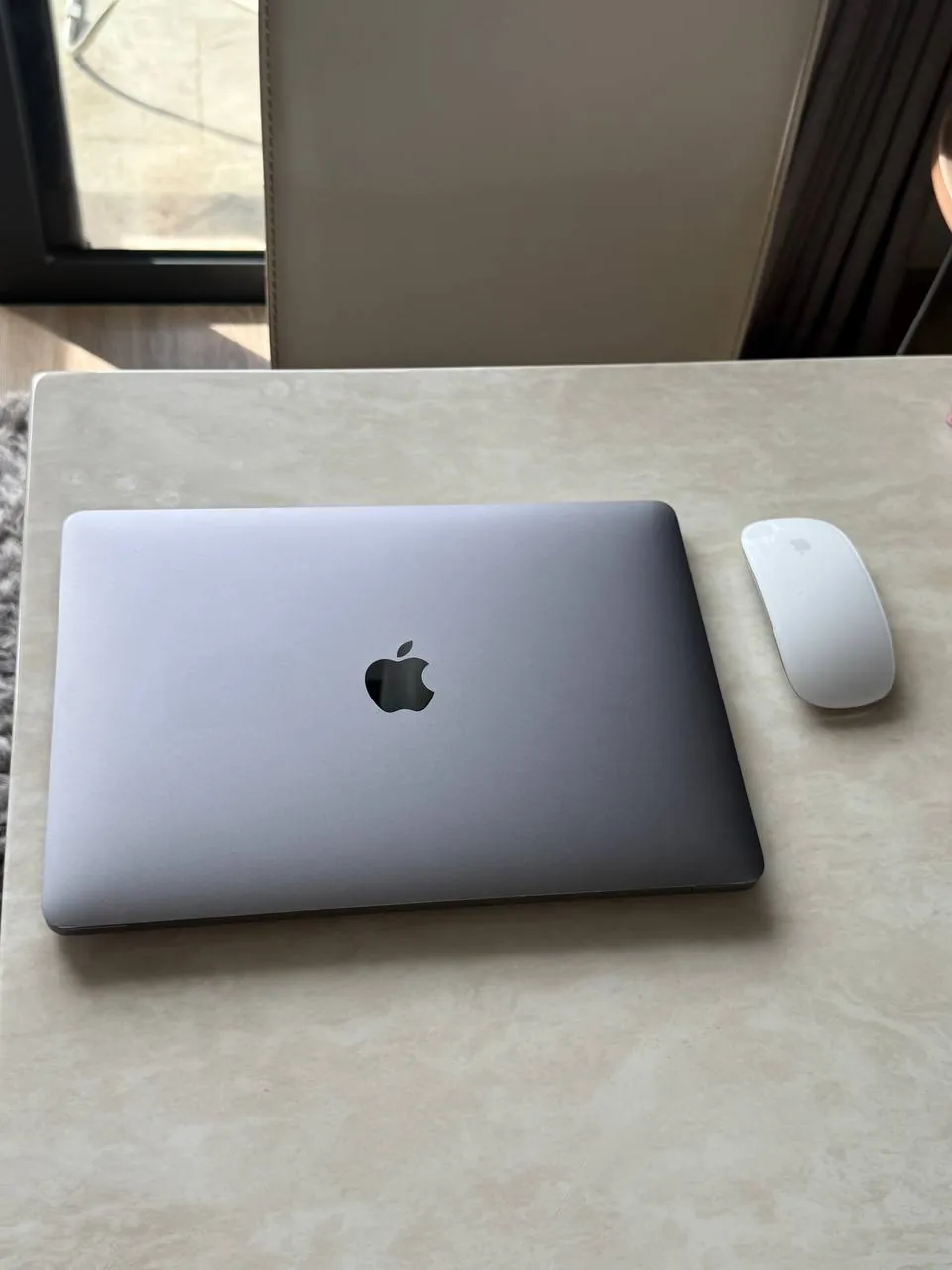 Продаю MacBook Air 13 m1 2020 за 15000 бат