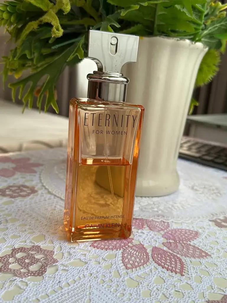 Продам парфюмерную воду Calvin Klein Eternity Intense. Остаток примерно 55 мл из 100. Оригинал. 140…