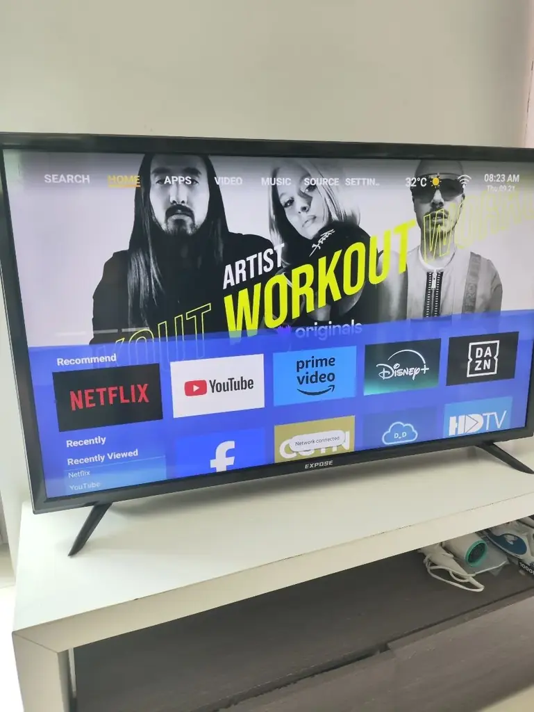 Продаю LED Smart TV Expose 43 дюйма. Большой экран 43", встроенный Wi-Fi, Smart TV с приложениями Y…