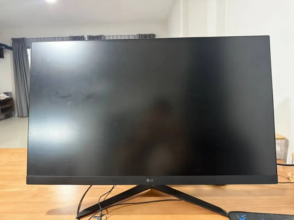 LG UltraGear 32GN650-B 31.5” QHD 165Hz Gaming Monitor