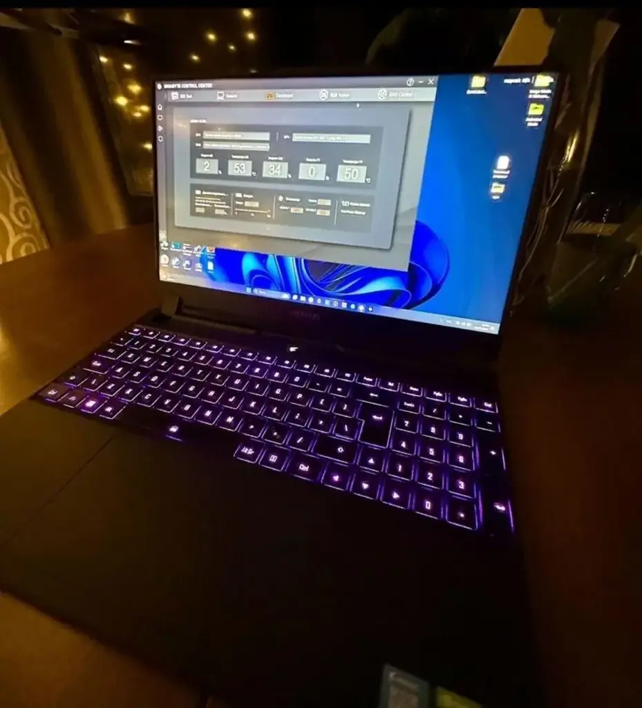 Продам мощный ноутбук Aorus 15 xe4