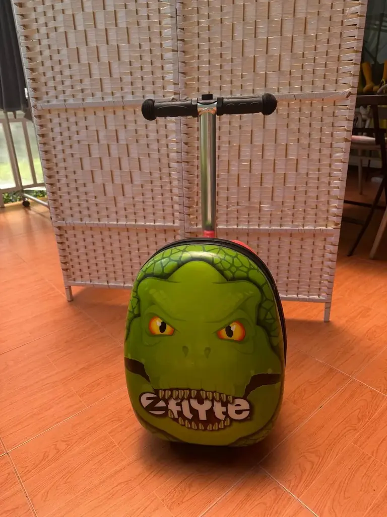 Продаю детский чемодан-самокат Flyte 🦖✈️