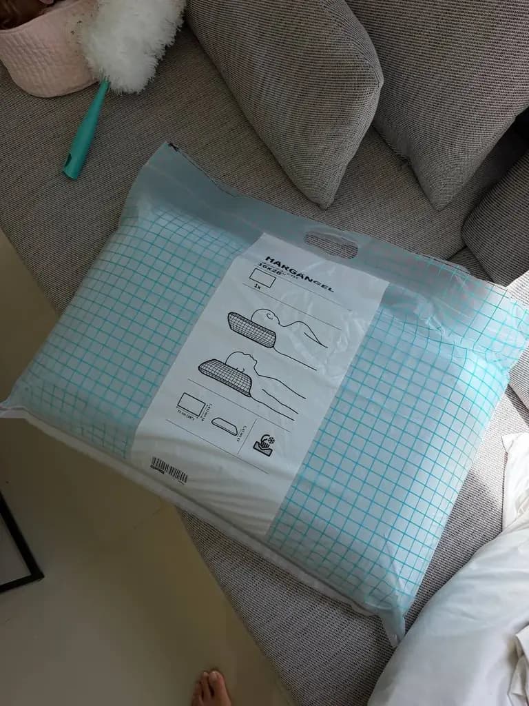 Продам две подушки Ikea hargangel с охлаждением